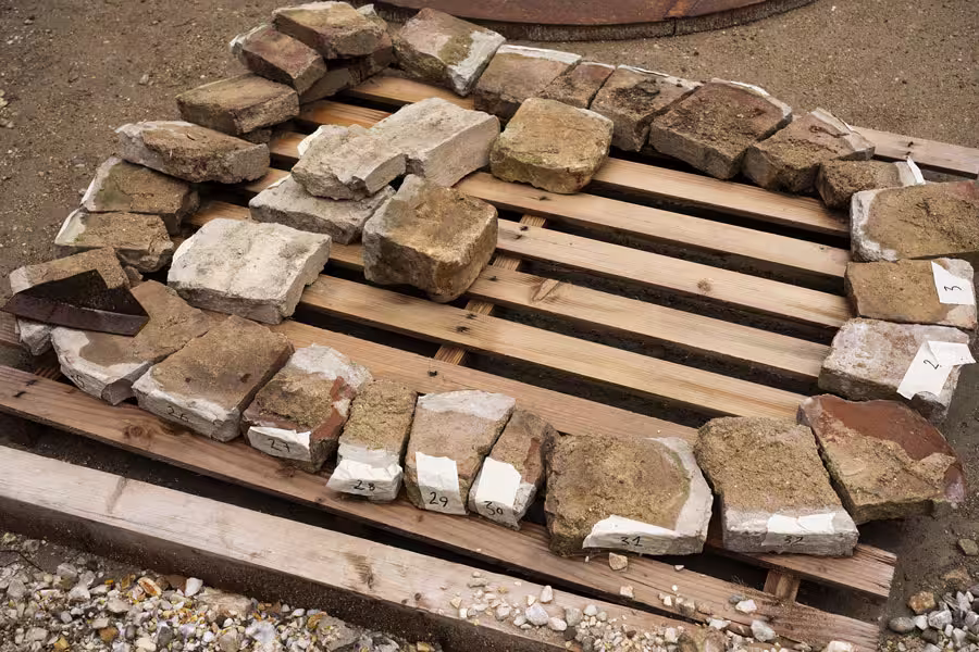 excelle-san-gimignano-archeologo-02